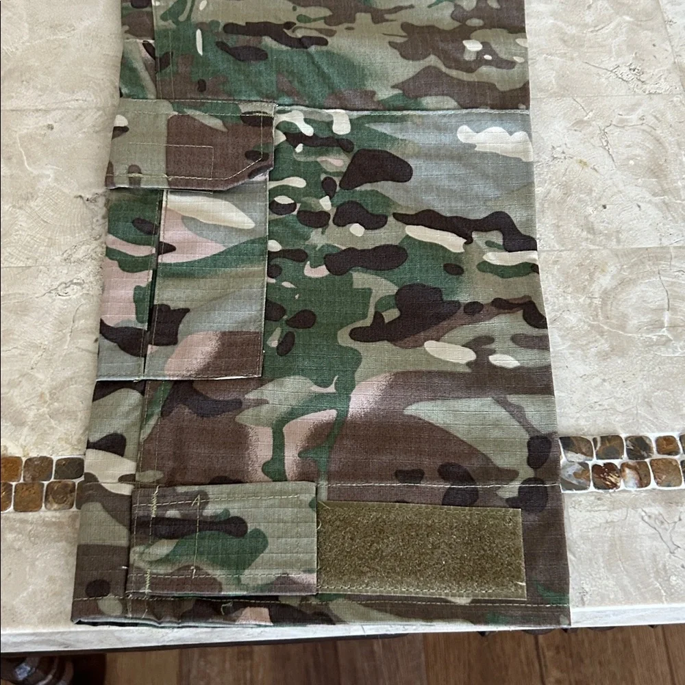 NWOT Tactical Pants Camouflage Cargo Pants Mens Size 32/32‎